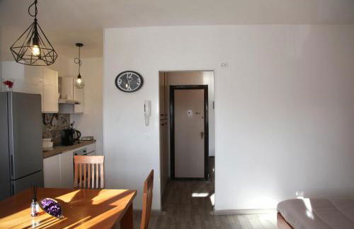 Tia House - Bright Studio with Private Parking! - Foto 5