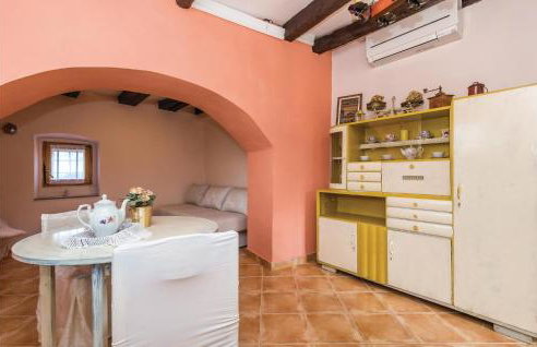 Stunning Home In Jurdani With Wifi - Photo 21