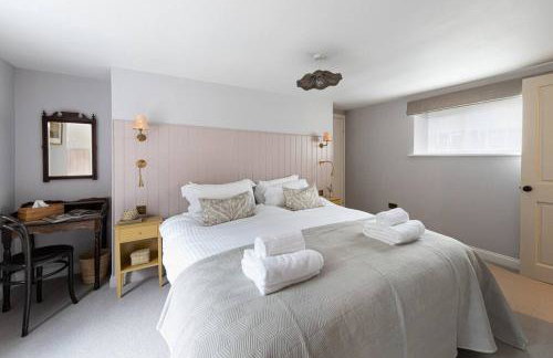 Farriers Cottage-Tranquil Haven, Central Location! - Photo 33