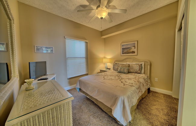 Comfortable High-Rise Condo with Beach Access - Unit 1404 by RedAwning - Foto 7