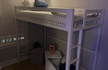 Classy, Cozy, Close to downtown - Foto 23