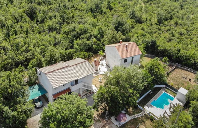 Spacious Prgomet Retreat With Private Pool, Fitness Centre, and Garden - Foto 74