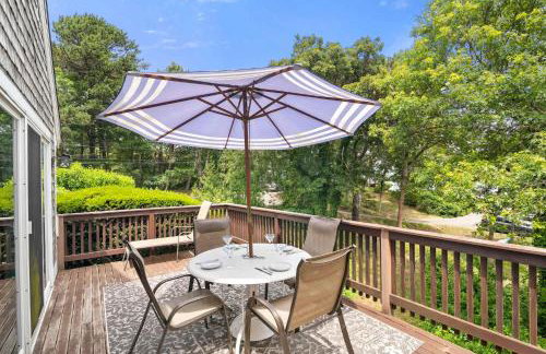 Great location with Water Views - Foto 23