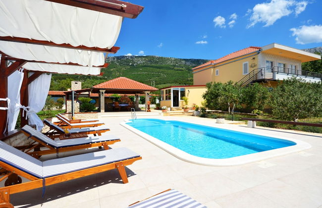 Attractive Villa in Kastel Luksic on Mount Kozjak - Foto 16