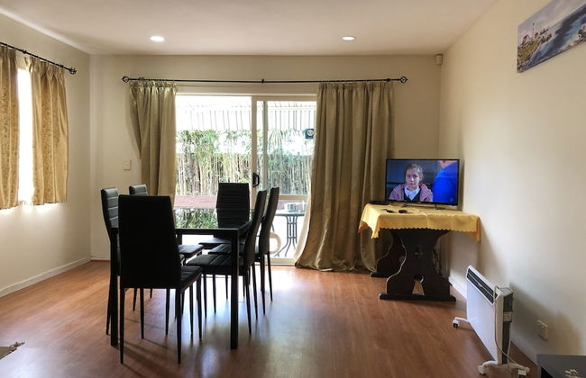 Auckland GQ Holiday Home - Photo 1