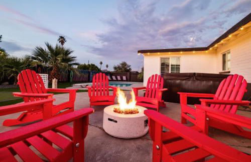 Gorgeous 4-bed home with Golf, Pool, & Hot Tub! - Photo 6