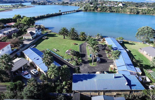 Raglan Palm Beach Motel - Photo 62