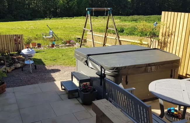 3 Bedroom Cottage - Hot Tub, Garden, Parking - Foto 29