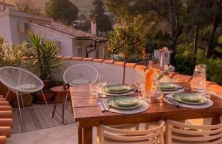 Casa el Montcel, a unique chalet with roofterrace and shared pool - Photo 50