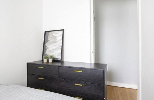 Stylish 2BD with Washer and Dryer near Times Square - Foto 14