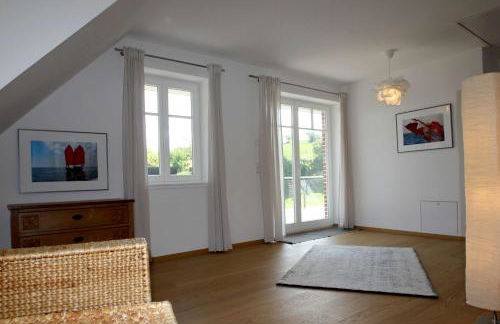 wassernahes Ferienhaus mit Meerblick und Schwimmbadnutzung in Sellin - Ferienhaus Rohrweihe - Foto 20