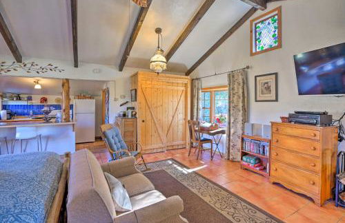 Cozy Story Book Barn Cottage with Scenic View - Foto 16