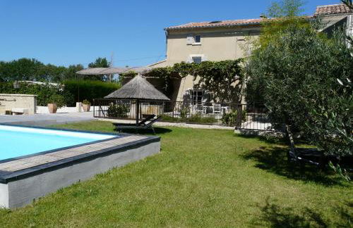 beautiful provencal mas with pool in barbentane, close to avignon, sleeps 8. - Photo 51