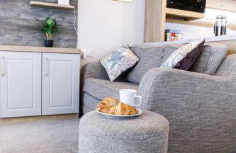 2Bed Whitley Bay Home - Free Parking, Close to beach & St Mary's Lighthouse - Photo 24