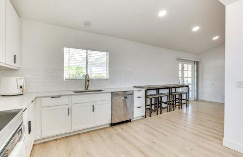 Pool, Basketball and BBQ! Glendale Group Getaway - Foto 9