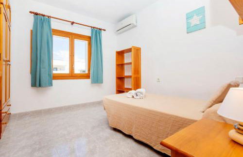 Villa in Playa D´en Bossa sleeps 9 - Foto 24