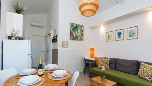 Modern Oasis with Sun & Style 3 Pools AC WiFi - Foto 4