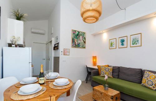 Modern Oasis with Sun & Style 3 Pools AC WiFi - Photo 4