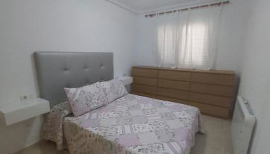 Adosado con piscina y terraza a 700m de la playa - Foto 5