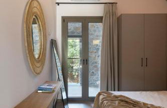 Lichnos Luxury Suites - Photo 30