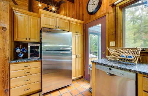 Jamaica Vacation Home with Deck 8 Mi to Skiing! - Foto 10