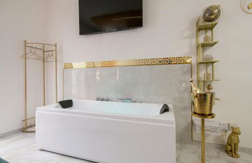 FASHION APARTMENT GOLD Bologna with JACUZZI & CAR GARAGE - Foto 49
