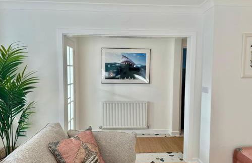 Harbourside garden flat with parking - Photo 12