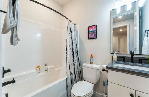 World Travel without leaving PDX - Foto 3