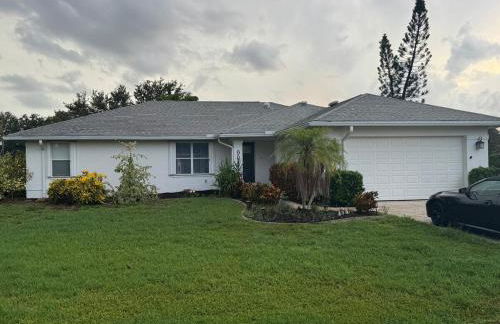 Charming 3bed 2bath Palmetto Pool Home - Photo 8