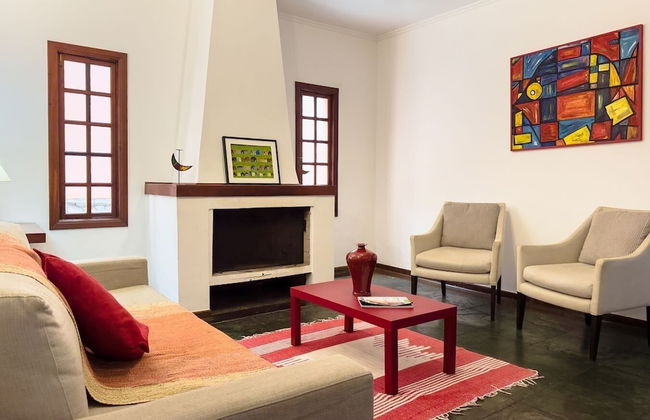 Casa espaçosa na Granja Viana - Foto 10