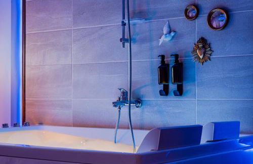 Suite d'Exception sous Voûtes avec Spa & Cinéma - Foto 23