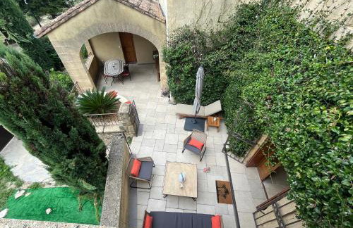 Maison uzès piscine plein sud avec superbe vue - Foto 7