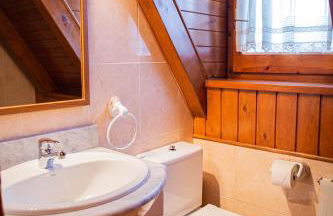 Baqueira Cozy & Spacious Home in Unha, Mountain Views, Near Ski Slopes - Foto 23