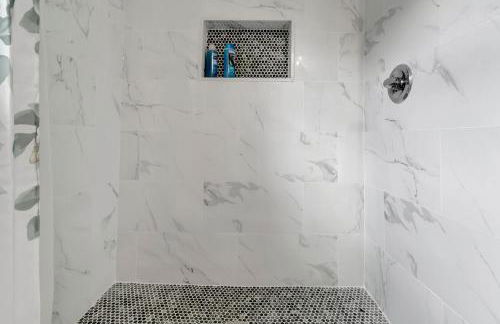 Midnight Mocha your dreamy gateway near downtown - Foto 25