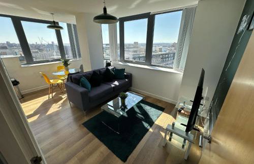 Two Bedroom City View Apartment Liverpool by StaySavvy Accommodation - Photo 72