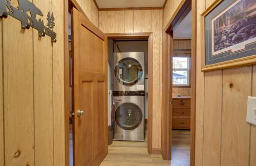 Winter Lake Escape with Access to Ice Fishing! - Foto 26