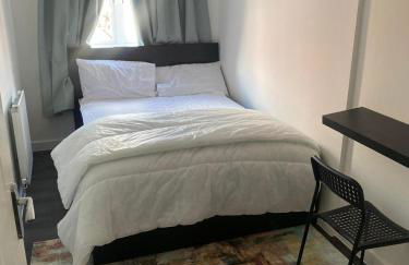 Cozy City Apartment in Rainham - Foto 12