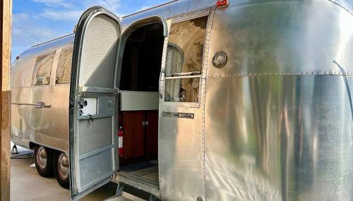 Secluded Private Retreat with Cabin & Vintage Airstream - Foto 4