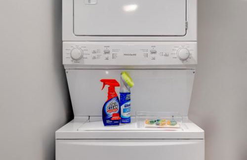 Stone Flora 2BR Condo Near Downtown and Bay - Photo 43