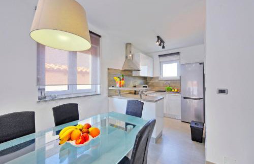 Villa with private pool in village Jadreški - Foto 21