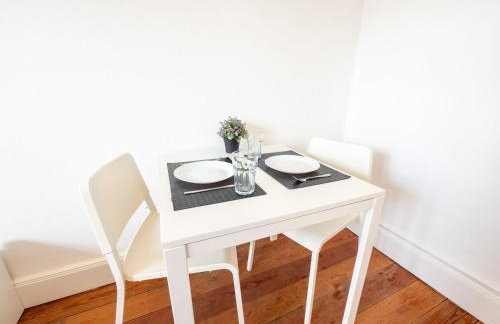 Grosse-Monteurwohnung-in-Villa-4-Zimmer-8-Personen-WLAN-TV-Kueche-Ahrensburg-Naehe-Hamburg-AGRP1202 - Photo 13