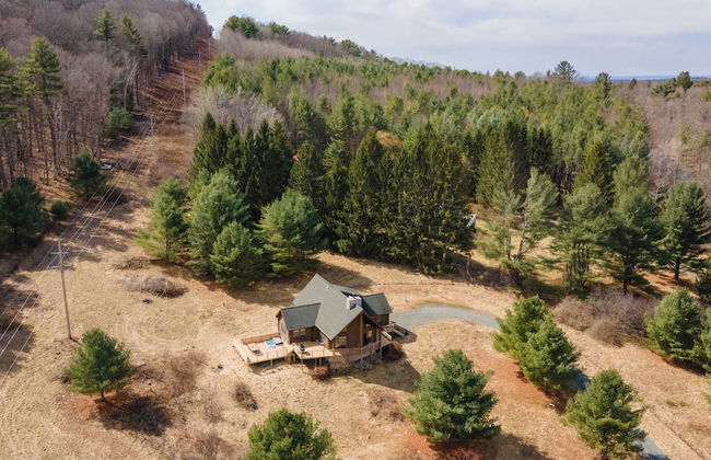 Secluded w/ Deck Views, Hot Tub, & Ping Pong Hudson in the Berks by Avantstay - Foto 51