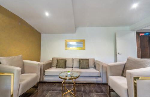 Luxury Vacation Villa - Photo 42