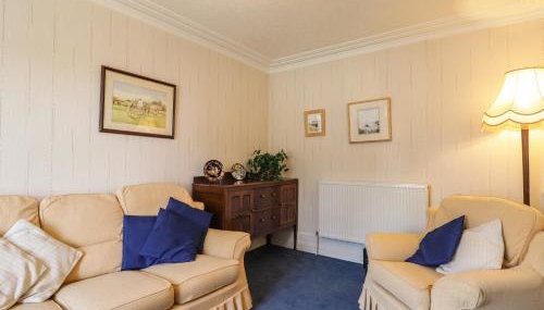 Holly Hoose - Foto 3