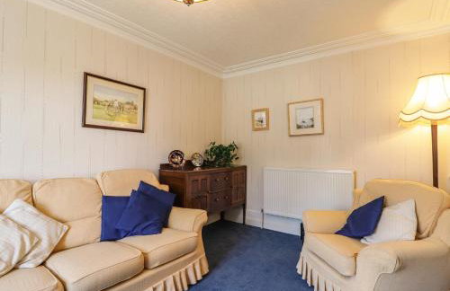 Holly Hoose - Foto 3