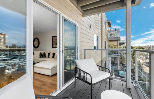 Serenity Over the Sails - A 2-Bedroom Escape w Stunning Marina Views - Foto 35