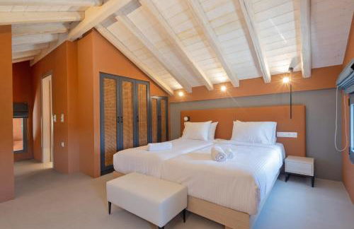 Tessera Villas & Studios Collection - Photo 34