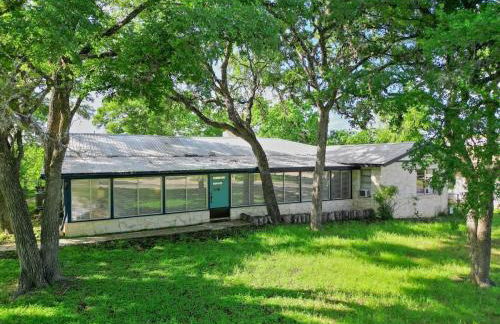 Creekside Haven with Pool and Firepit - Foto 71