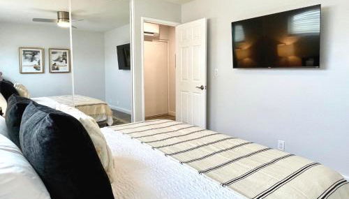 Downtown-Nomads-King Bed-Free Parking - Foto 3