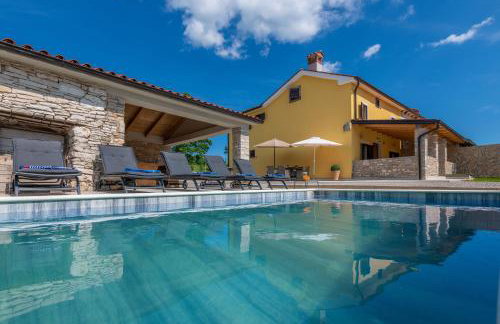 Villa Biba, a seaside hideaway with a pool - Foto 1